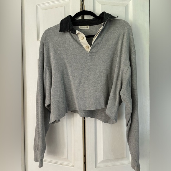 Cropped Button Up Long Sleeve - Picture 4 of 5